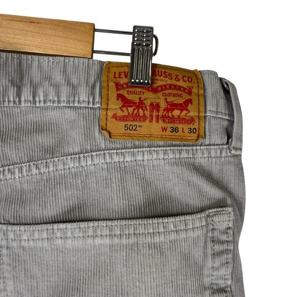 Levis Shorts Mens 36 Grey Corduroy Cut Offs Hemmed Chino Vintage Inspired - Picture 6 of 13